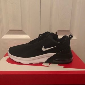 Brand New Nike Air Max Motion 2